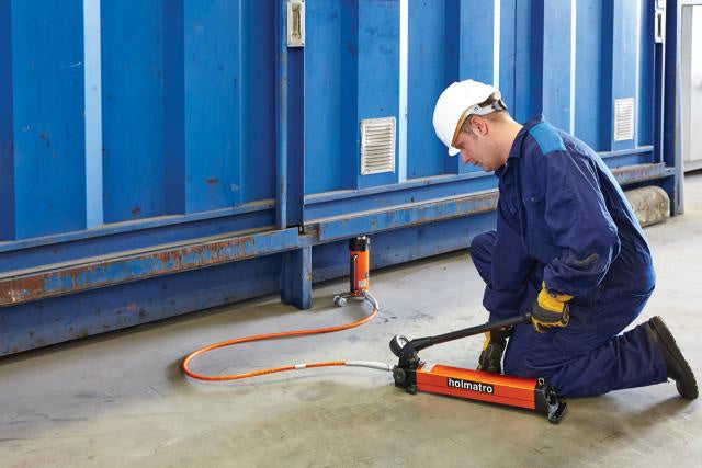 Ručné hydraulické pumpy HOLMATRO