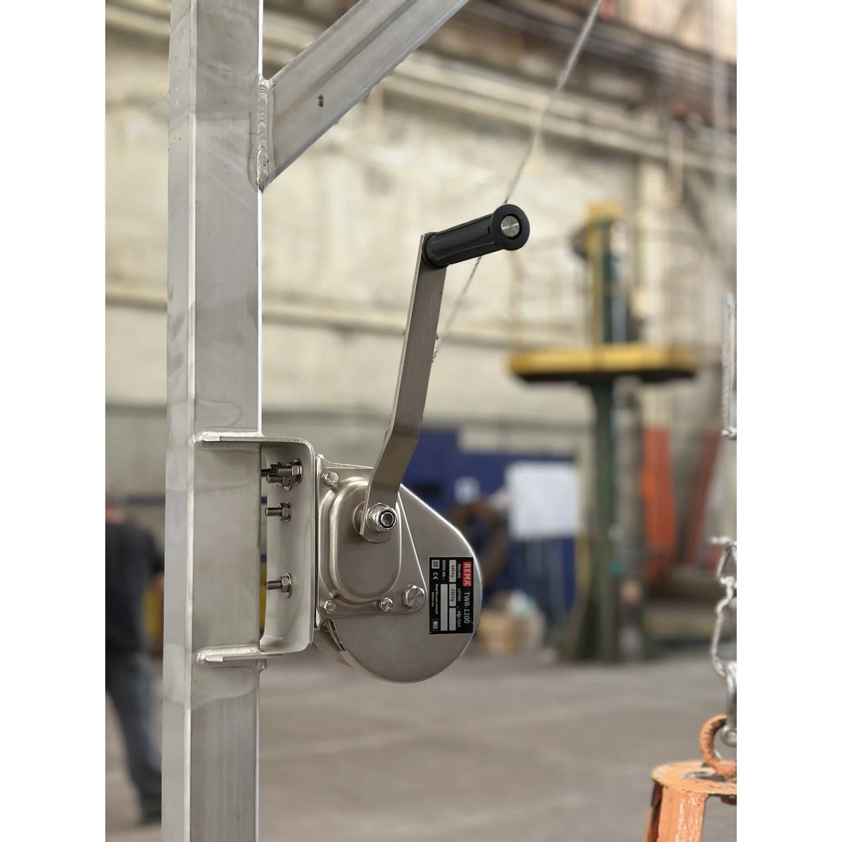 Nerezový otočný stĺpový žeriav typ 1 - nosnosť 175/85kg s dĺžkou ramena 0,5/1m, WITKOWITZ ENVI